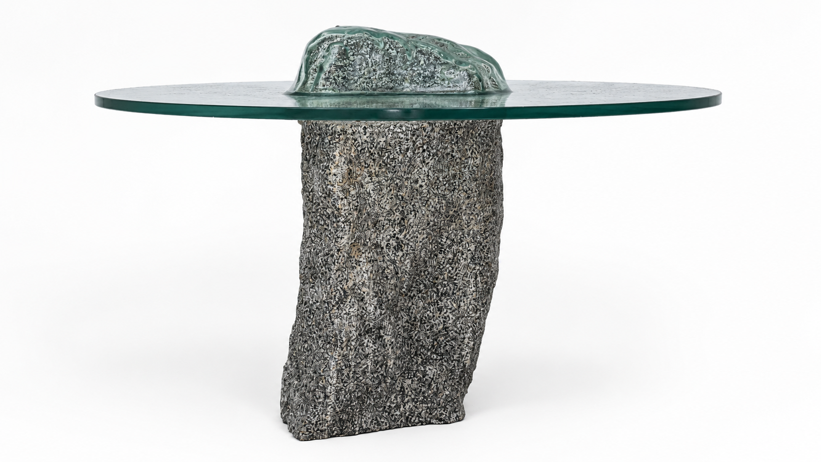 Granite Monolith #006 Sehpa