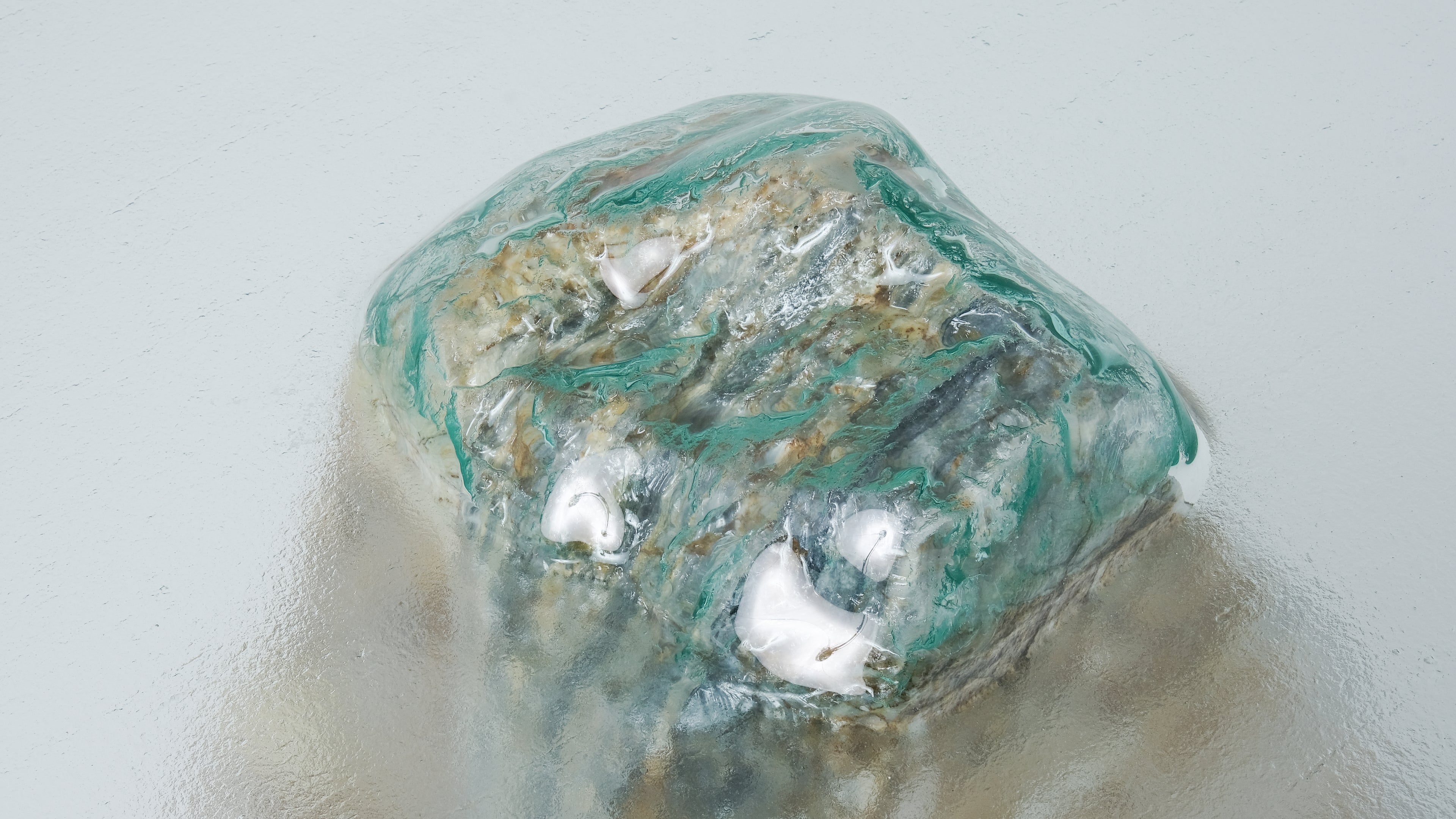 Colophon Core #002 Sehpa